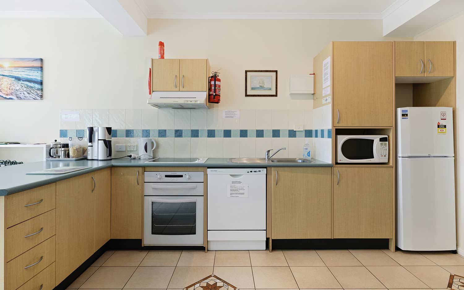 The Black Dolphin Apartment – the kitchen is well appointed with all appliances